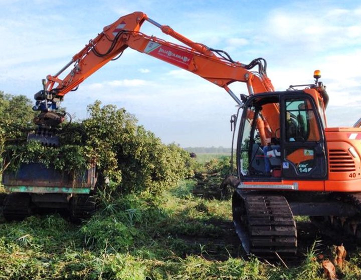 Doosan DX 140